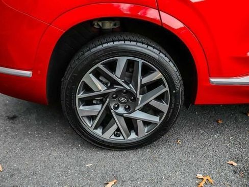 Used 2022 Hyundai Santa Fe Calligraphy image 5