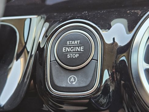 Used 2023 Mercedes-Benz GLA 250 image 30