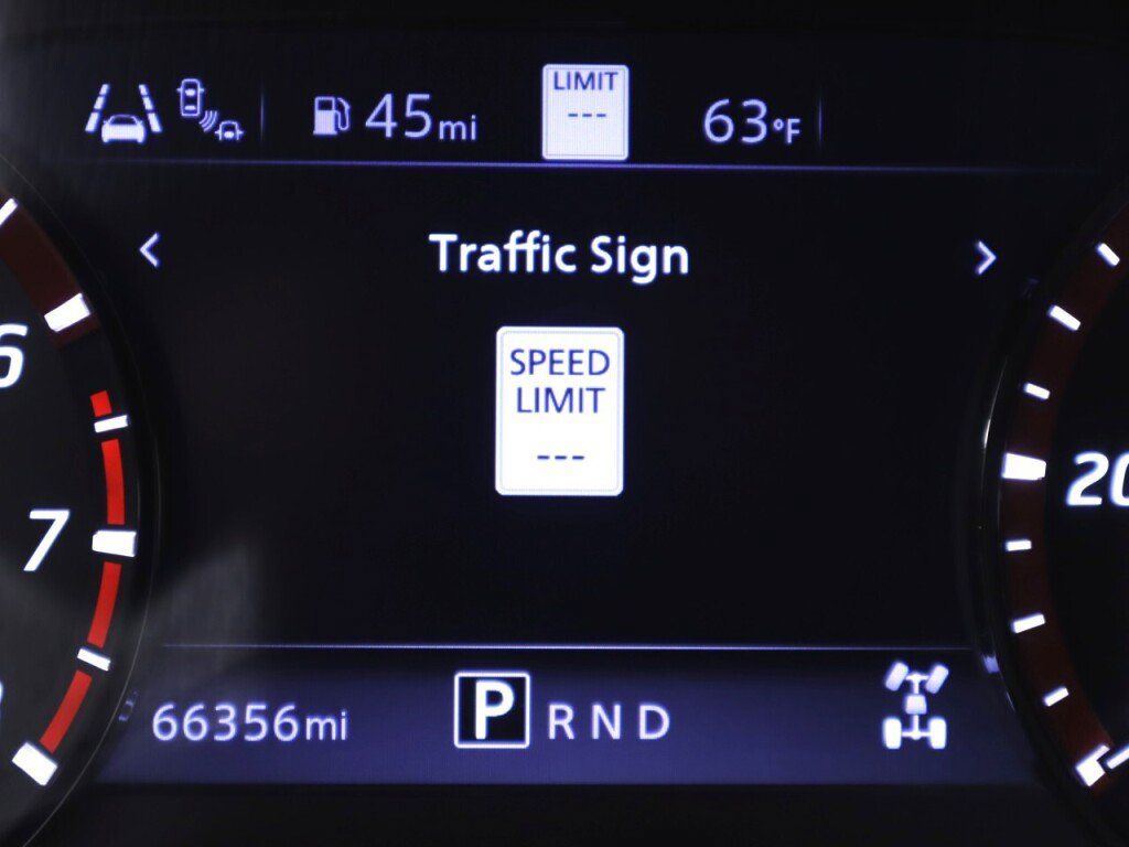 Used 2022 Nissan Titan PRO-4X w/ Pro-4x Convenience Package AWD/4WD image 17