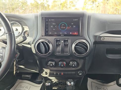 Used 2018 Jeep Wrangler Sport image 26