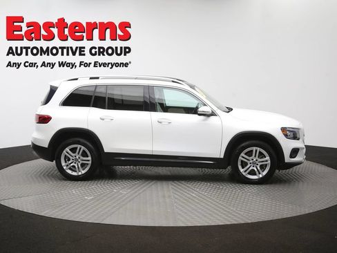 Used 2021 Mercedes-Benz GLB 250 4MATIC w/ Premium Package image 48