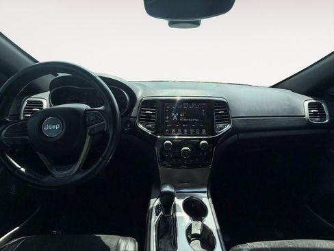 Used 2022 Jeep Grand Cherokee Laredo X RWD image 15