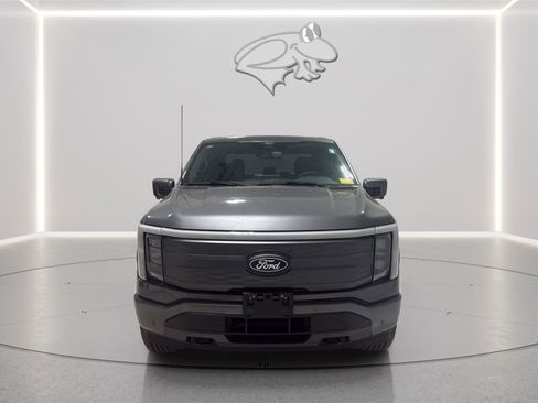 Used 2024 Ford F150 Lightning Lariat image 2