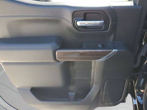 Used 2021 Chevrolet Silverado 1500 RST image 17