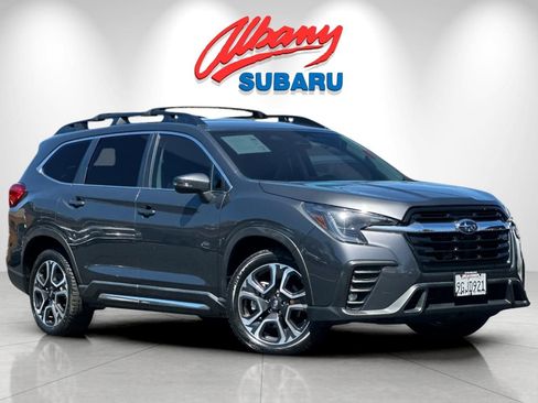 Used 2023 Subaru Ascent Limited AWD/4WD image 2