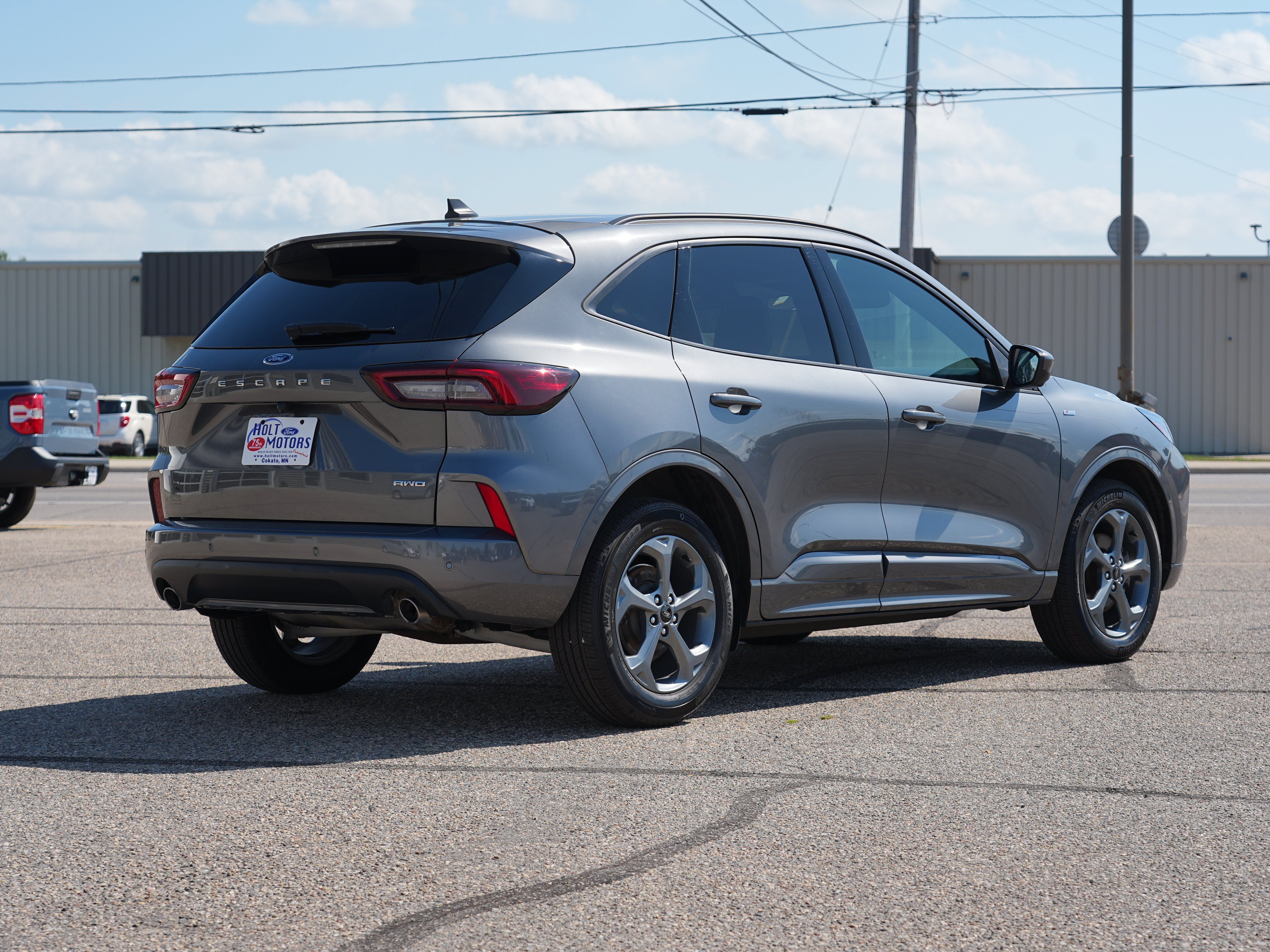 Used 2023 Ford Escape ST-Line Select w/ Tech Pack #2 AWD/4WD image 3
