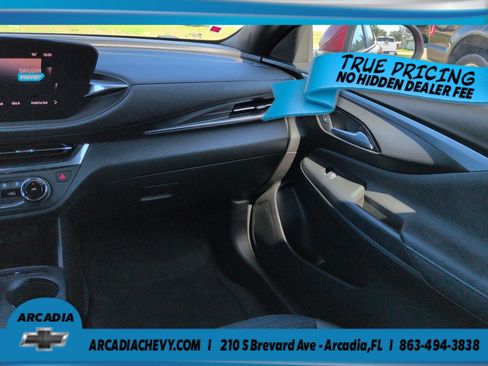 Used 2024 Buick Envista Preferred w/ Advanced Safety Package FWD image 17