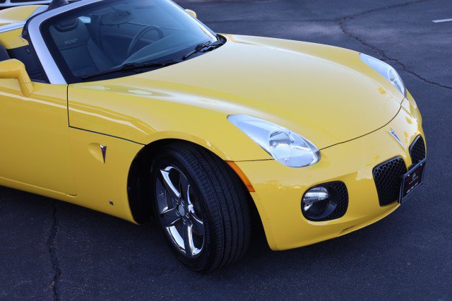 Used 2008 Pontiac Solstice GXP w/ Premium Package RWD image 10