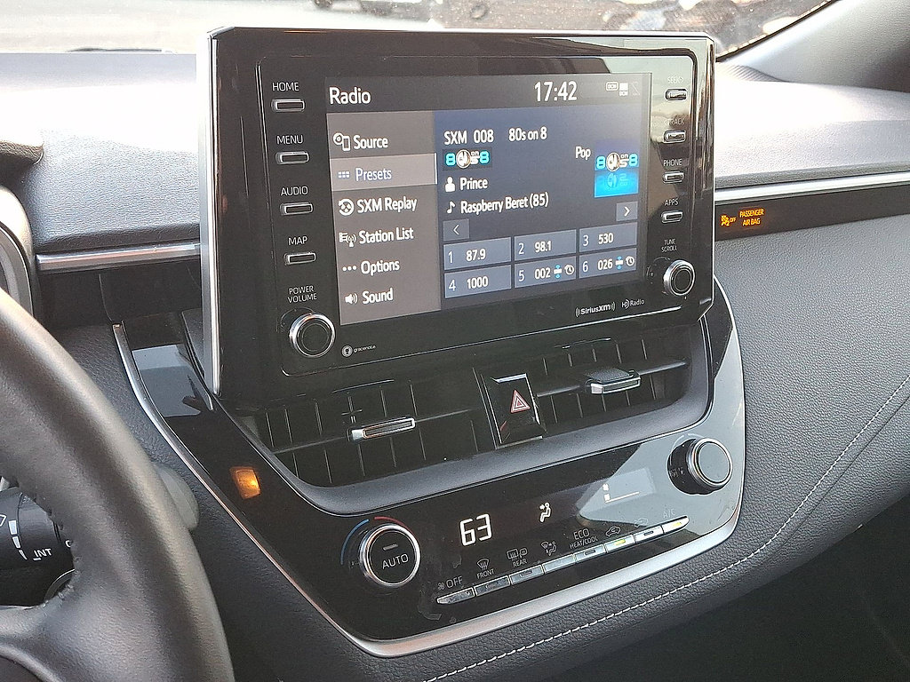 Used 2022 Toyota Corolla SE w/ SE Preferred Package FWD image 20