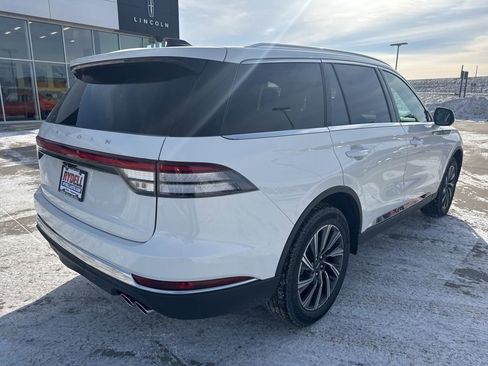 New 2026 Lincoln Aviator AWD image 33