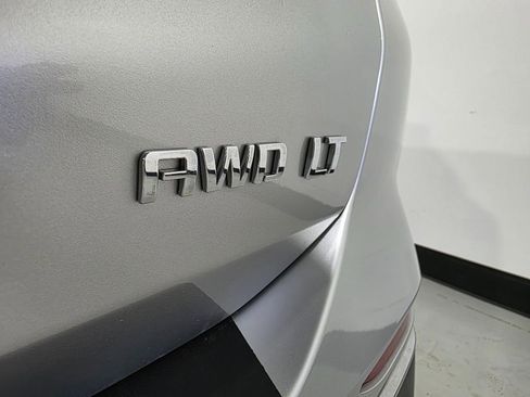 Used 2019 Chevrolet Equinox LT image 32