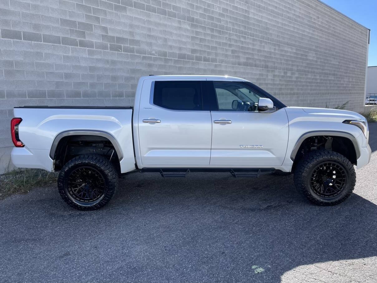 Used 2022 Toyota Tundra Limited AWD/4WD image 26