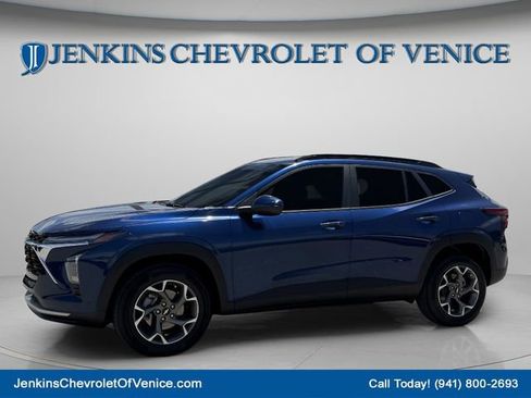 Certified 2024 Chevrolet Trax LT w/ LT Convenience Package FWD image 10