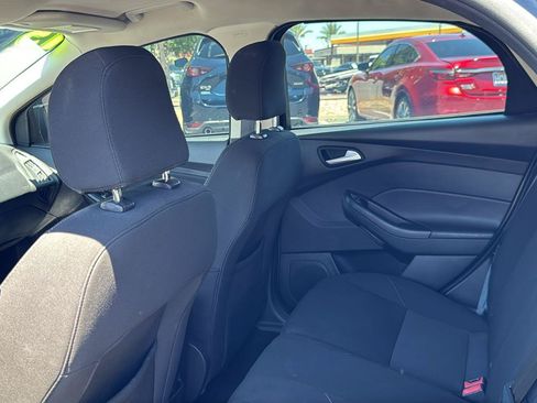 Used 2015 Ford Focus SE FWD image 23