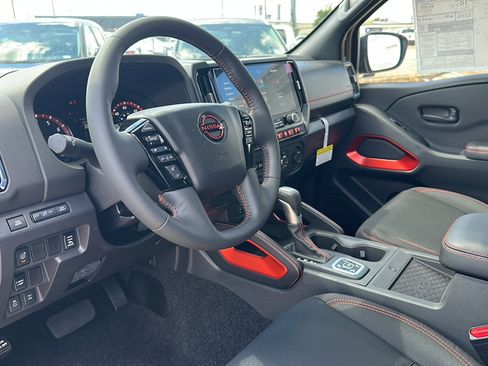 New 2026 Nissan Frontier PRO-4X w/ Pro-4x Convenience Package image 9