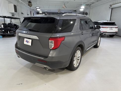 Used 2022 Ford Explorer Limited w/ Equipment Group 301A RWD image 5