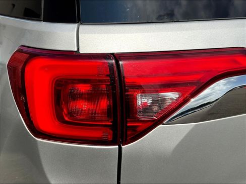 Used 2019 GMC Acadia SLT AWD/4WD image 19