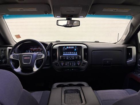Used 2018 GMC Sierra 1500 SLE w/ SLE Value Package AWD/4WD image 2