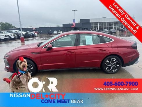 Used 2025 Hyundai Sonata SEL FWD image 2