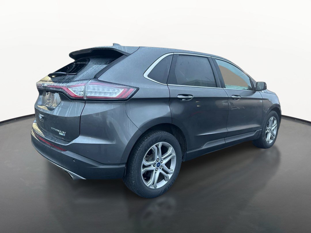 Used 2017 Ford Edge Titanium w/ Technology Package AWD/4WD image 3