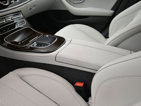 Used 2021 Mercedes-Benz E 350 4MATIC Sedan image 20