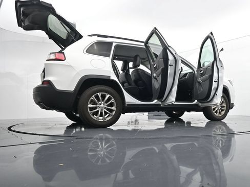Used 2022 Jeep Cherokee Latitude Lux w/ Sun & Sound Group AWD/4WD image 29