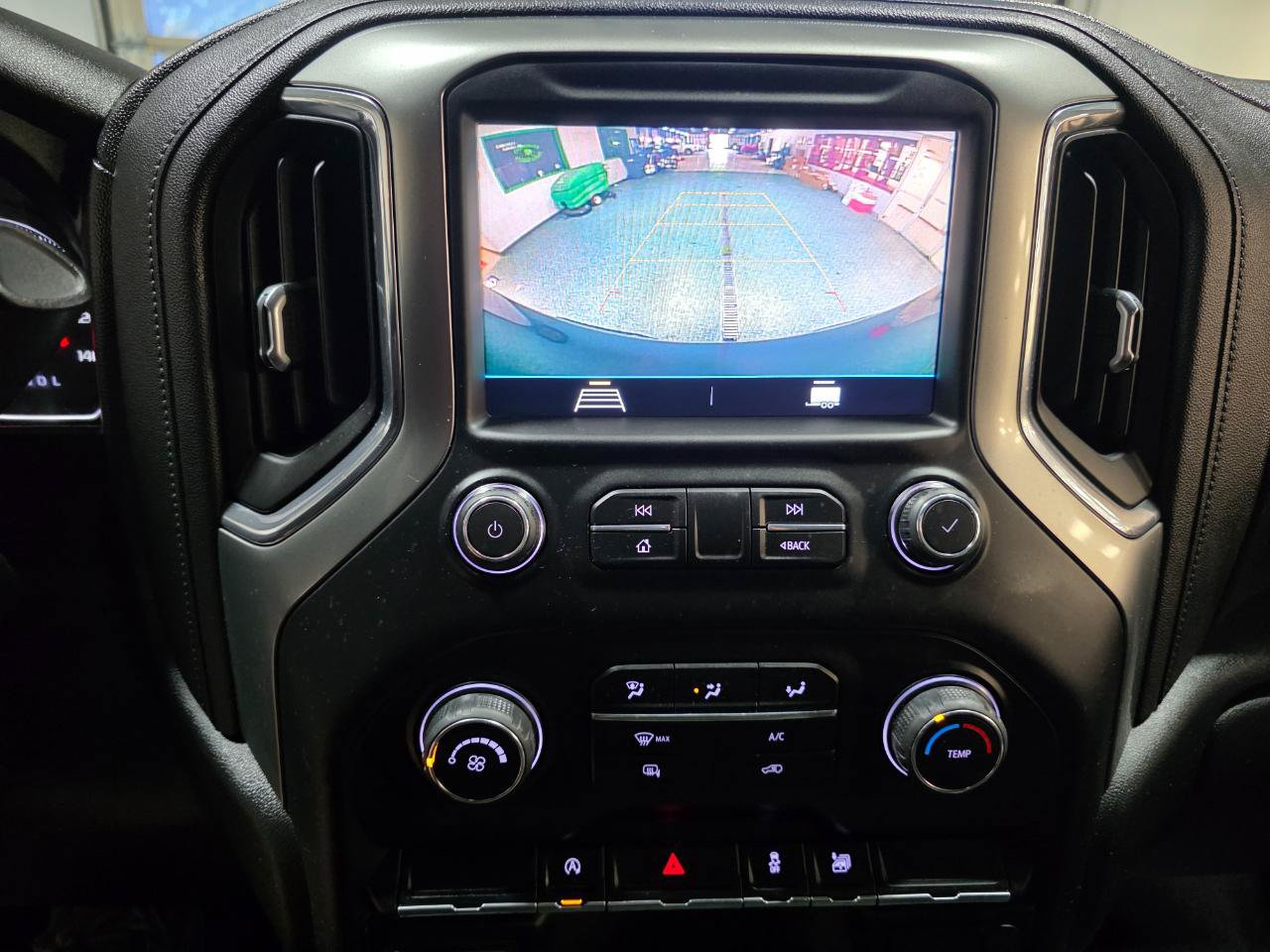 Used 2019 Chevrolet Silverado 1500 LT w/ Trailering Package AWD/4WD image 32