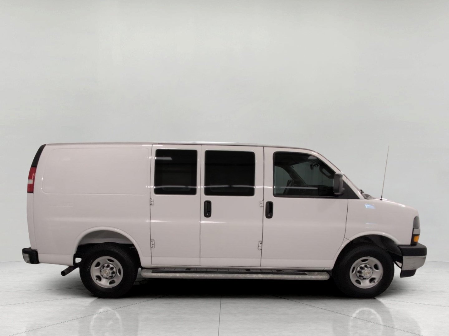 Used 2025 Chevrolet Express 2500 w/ Driver Convenience Package RWD image 13