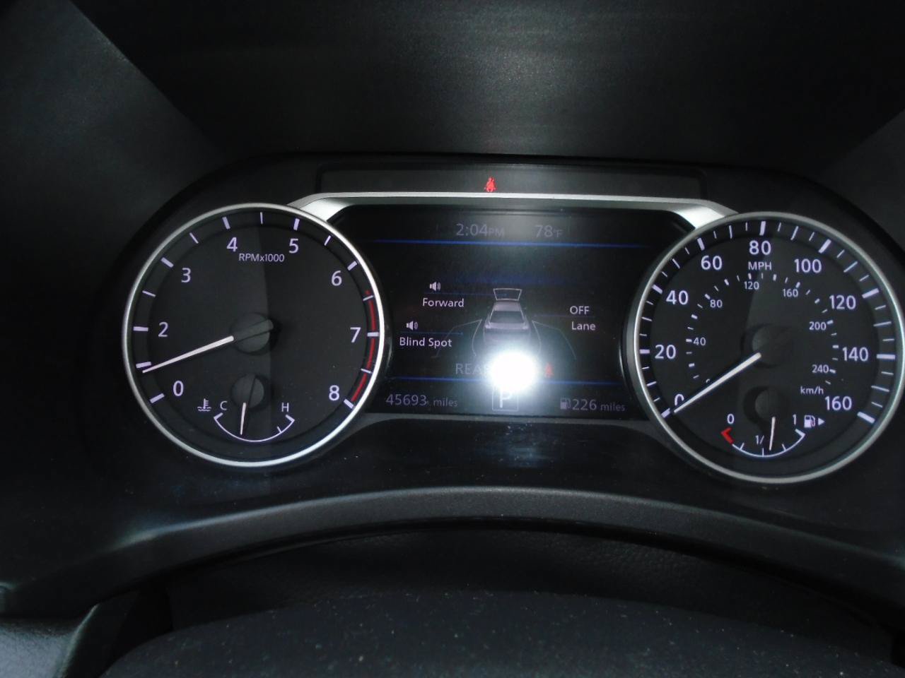 Used 2024 Nissan Sentra SV FWD image 17