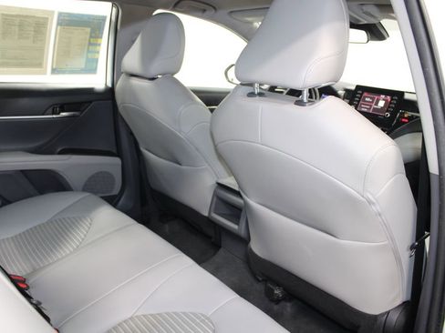 Used 2022 Toyota Camry SE FWD image 28