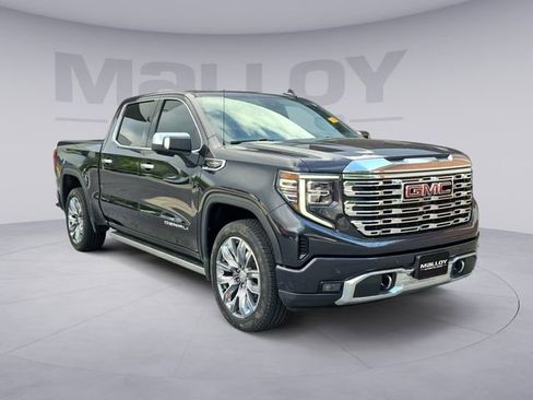 Certified 2023 GMC Sierra 1500 Denali w/ Denali Reserve Package AWD/4WD image 7