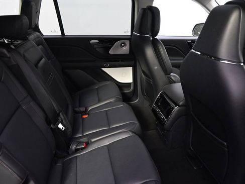 New 2026 Lincoln Aviator Reserve AWD/4WD image 16