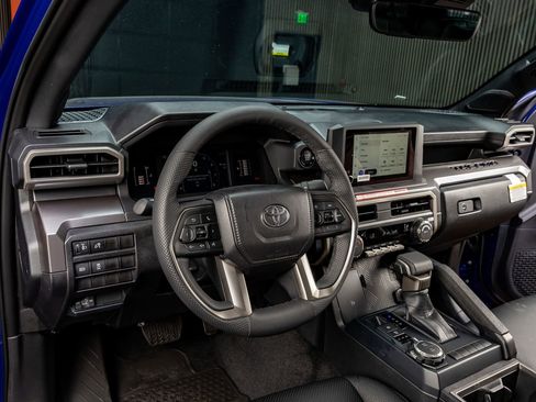 Used 2025 Toyota Tacoma SR5 image 17