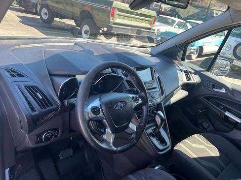 Used 2017 Ford Transit Connect XLT image 9