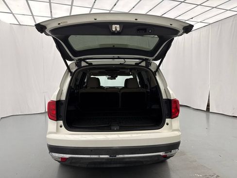 Used 2016 Honda Pilot Touring image 11