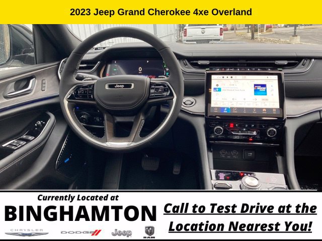 New 2023 Jeep Grand Cherokee Overland AWD/4WD image 19