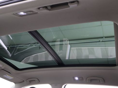 Used 2023 Volkswagen Atlas SE w/ Panoramic Sunroof Package AWD/4WD image 22
