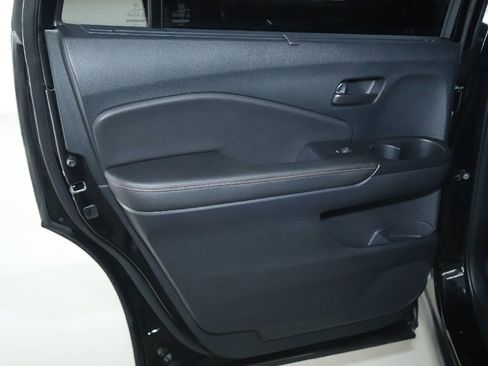 Used 2023 Honda Passport TrailSport image 13