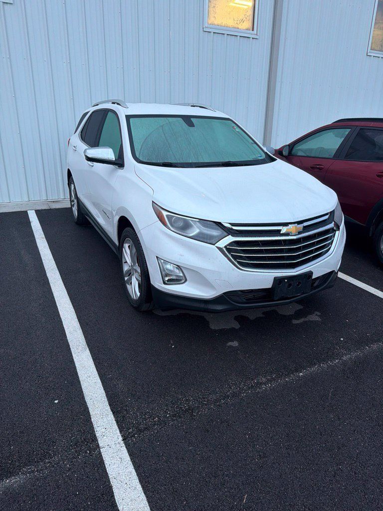 Used 2019 Chevrolet Equinox Premier FWD image 2