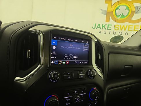 Certified 2022 Chevrolet Silverado 1500 LT w/ Z71 Off-Road Package image 19