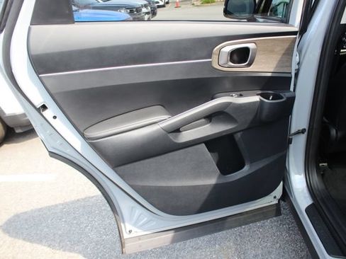 Used 2023 Kia Sorento S w/ Panoramic Sunroof Package AWD/4WD image 24