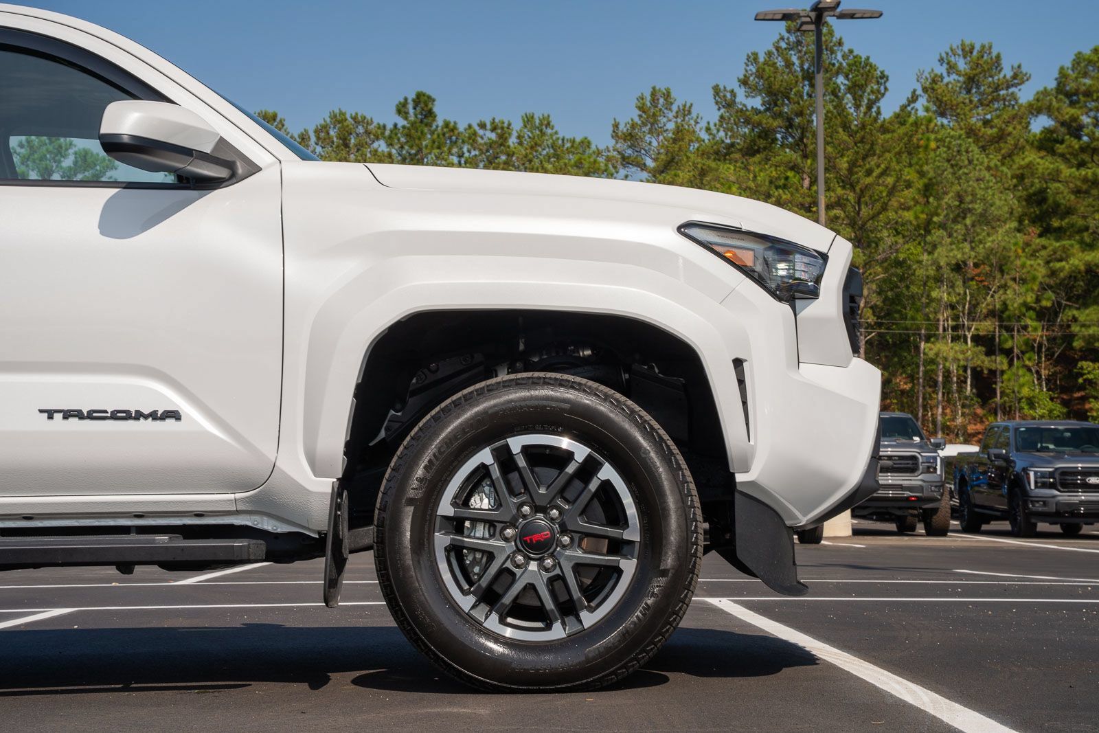 Used 2025 Toyota Tacoma TRD Sport AWD/4WD image 9