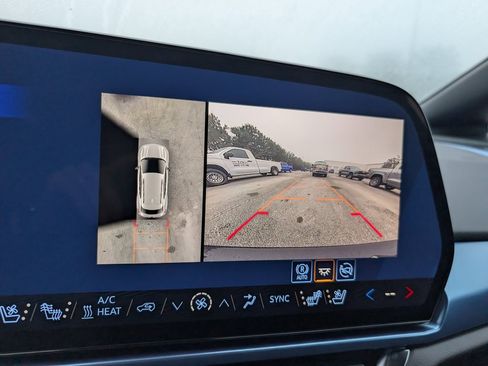 New 2026 Chevrolet Equinox EV LT image 24