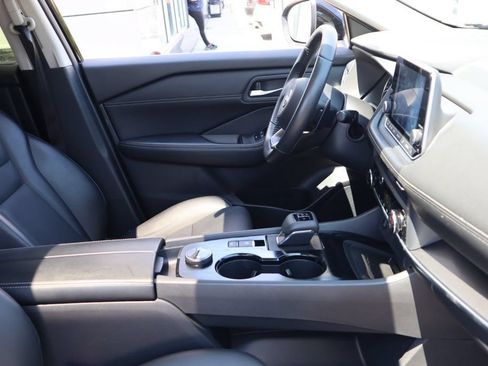 Certified 2024 Nissan Rogue SV w/ SV Premium Package AWD/4WD image 26