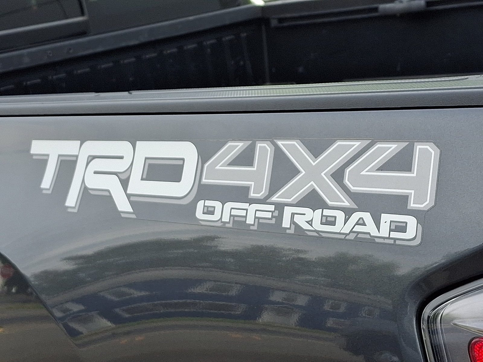 Used 2020 Toyota Tacoma TRD Off-Road AWD/4WD image 30