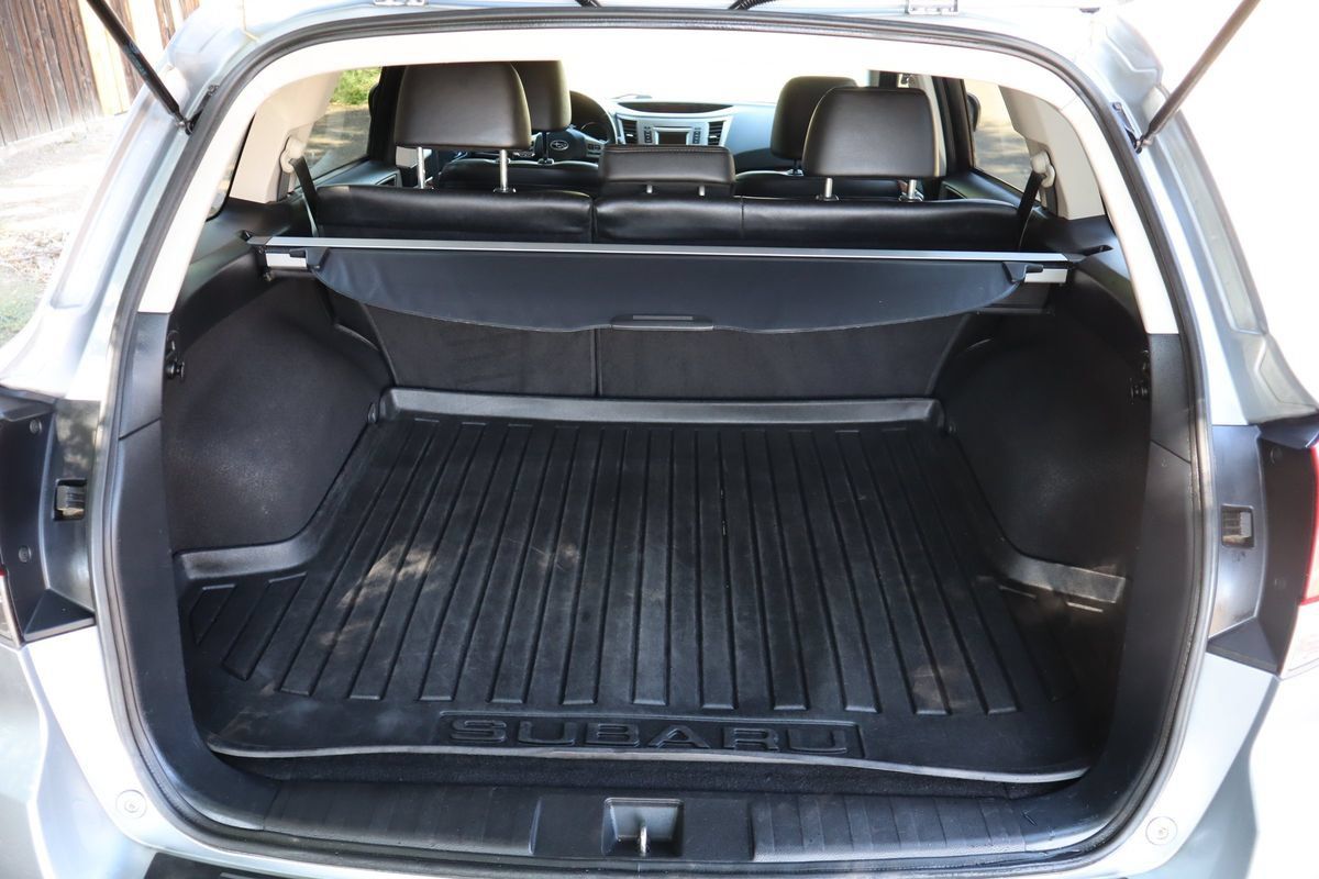 Used 2014 Subaru Outback 2.5i Limited w/ Moonroof Package AWD/4WD image 14