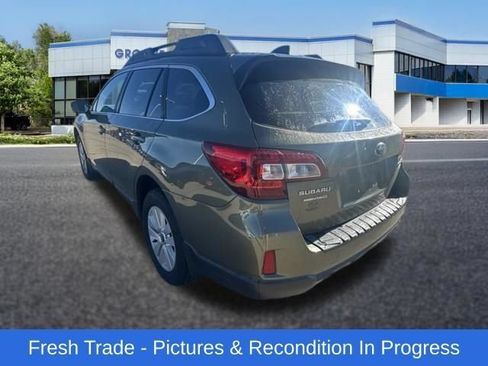 Used 2017 Subaru Outback 2.5i Premium AWD/4WD image 3