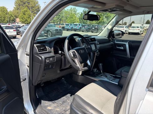 Used 2019 Toyota 4Runner SR5 Premium w/ Wilderness Package AWD/4WD image 10