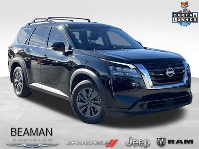 Used 2024 Nissan Pathfinder SV w/ SV Premium Package