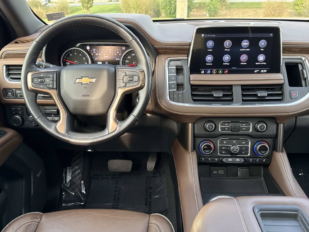 Used 2021 Chevrolet Tahoe High Country w/ Premium Package AWD/4WD image 3